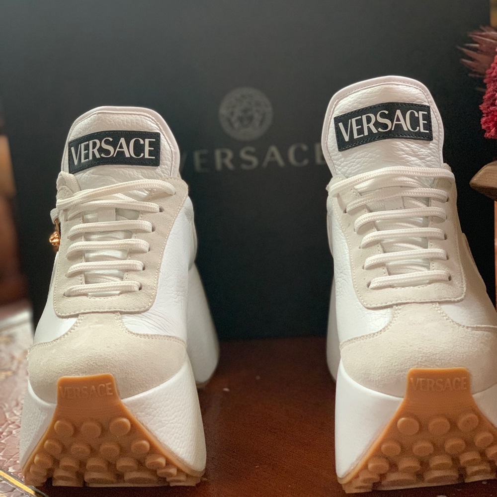 Vercase Triplatform white